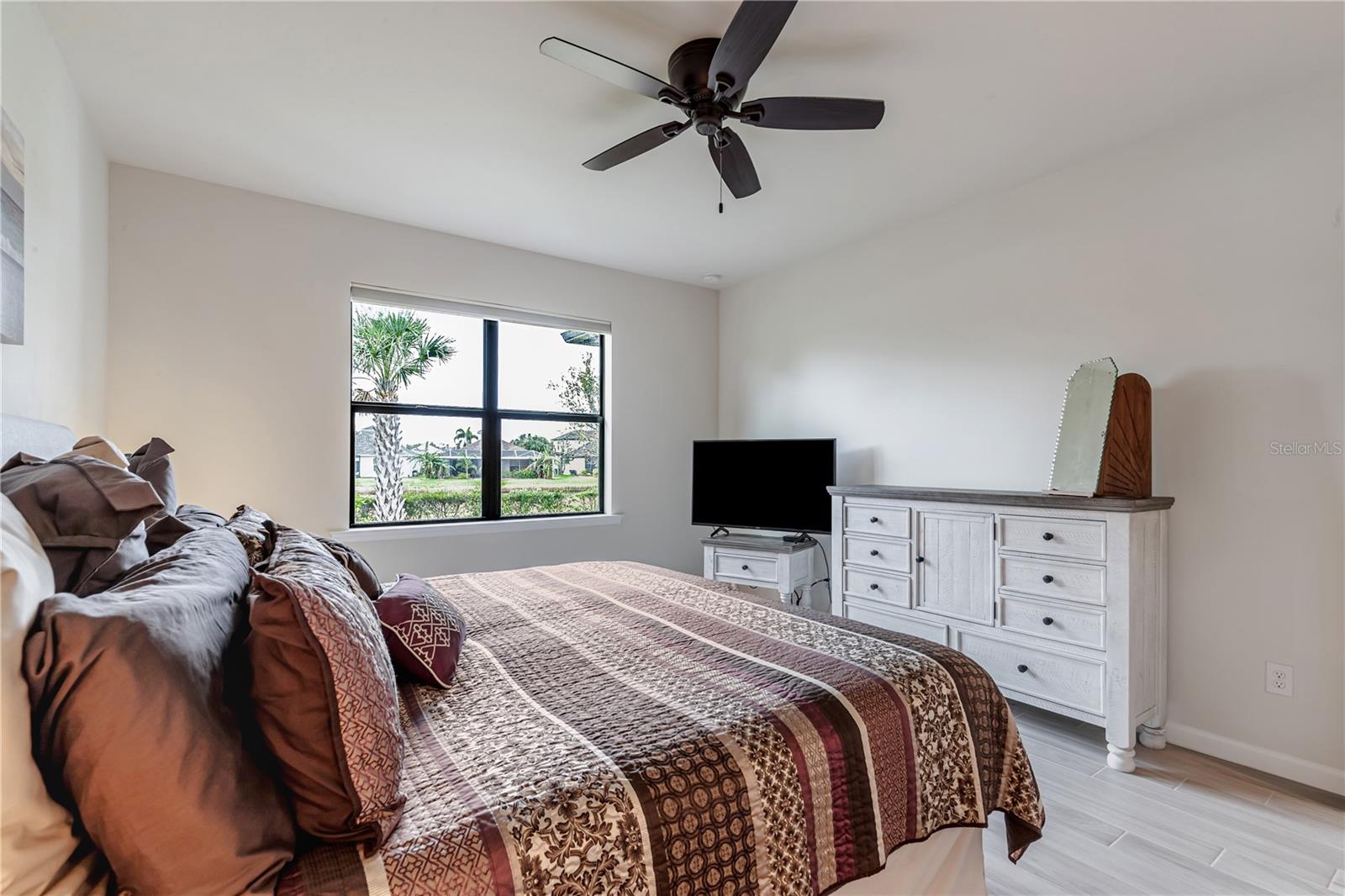 Image 21 of 43 For 1445 Hyssop Loop