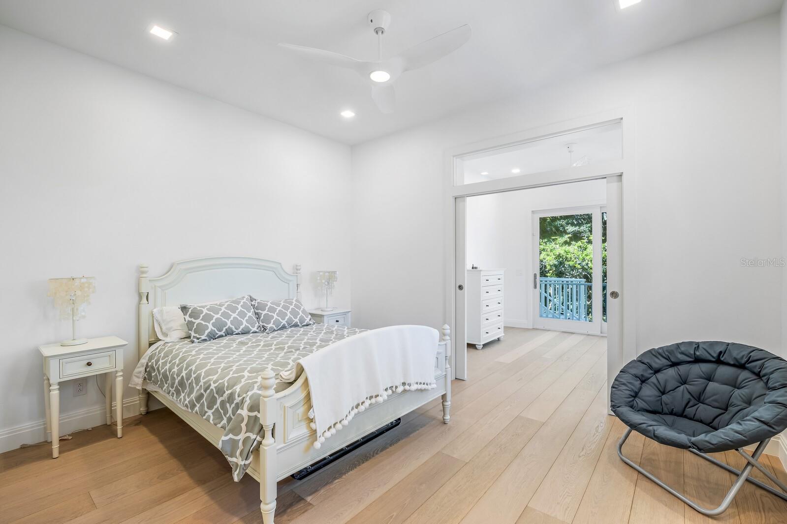 Image 18 of 52 For 2021 20th Street W