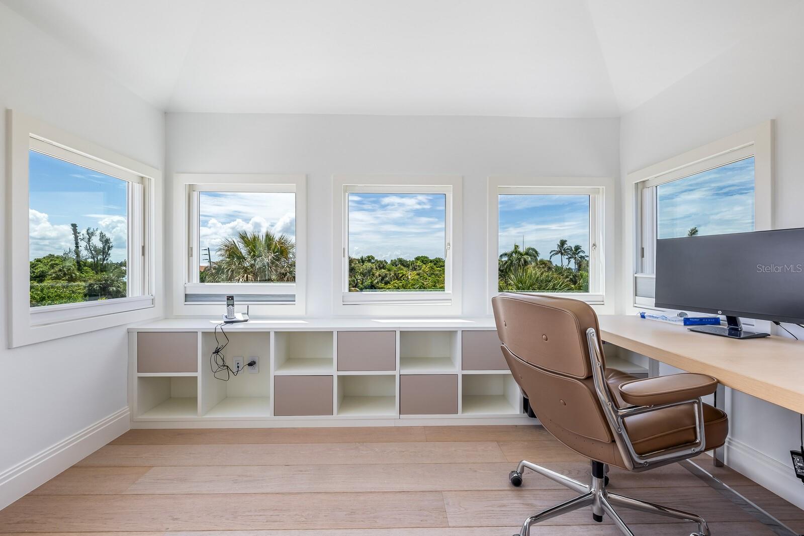 Image 23 of 52 For 2021 20th Street W