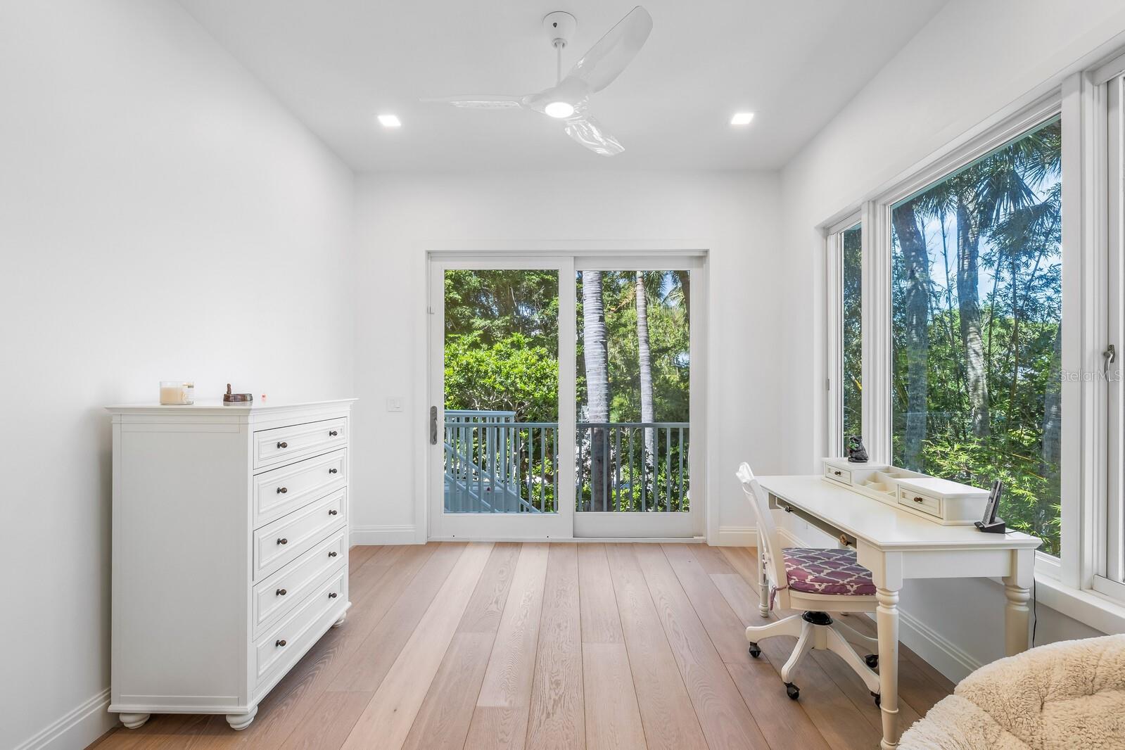 Image 33 of 52 For 2021 20th Street W