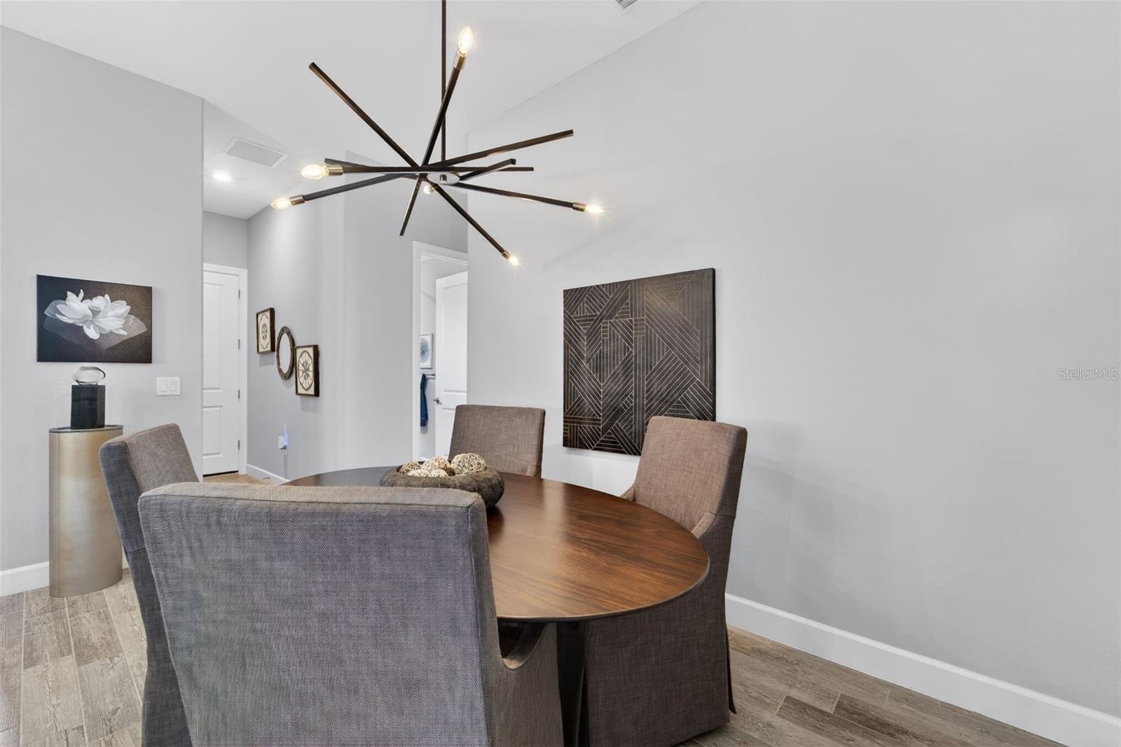 Image 17 of 70 For 1721 Hyssop Loop