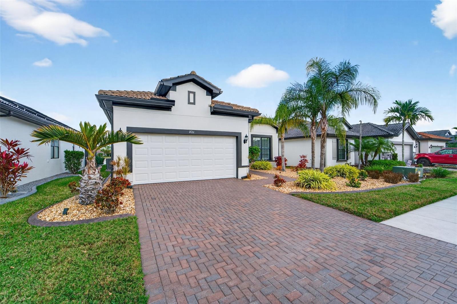 Image 4 of 70 For 1721 Hyssop Loop