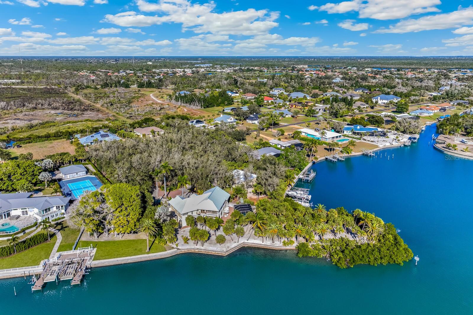 Image 42 of 43 For 55 Spyglass Alley