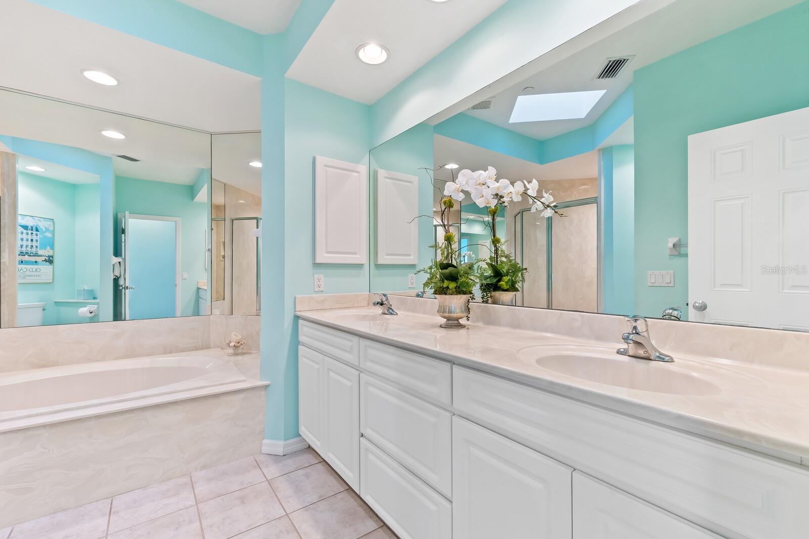 Image 13 of 43 For 801 South Harbor Drive