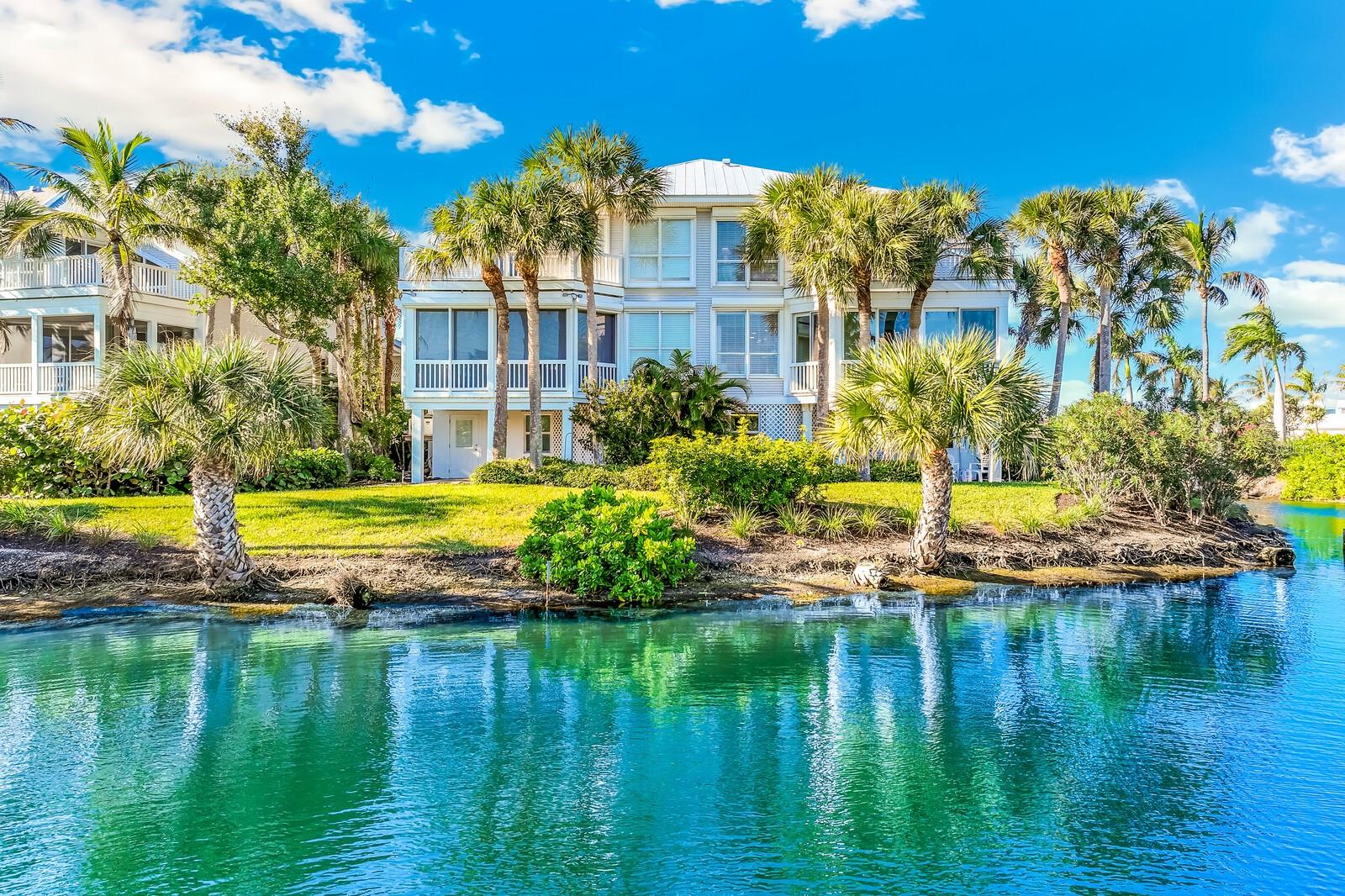 Image 22 of 43 For 801 South Harbor Drive