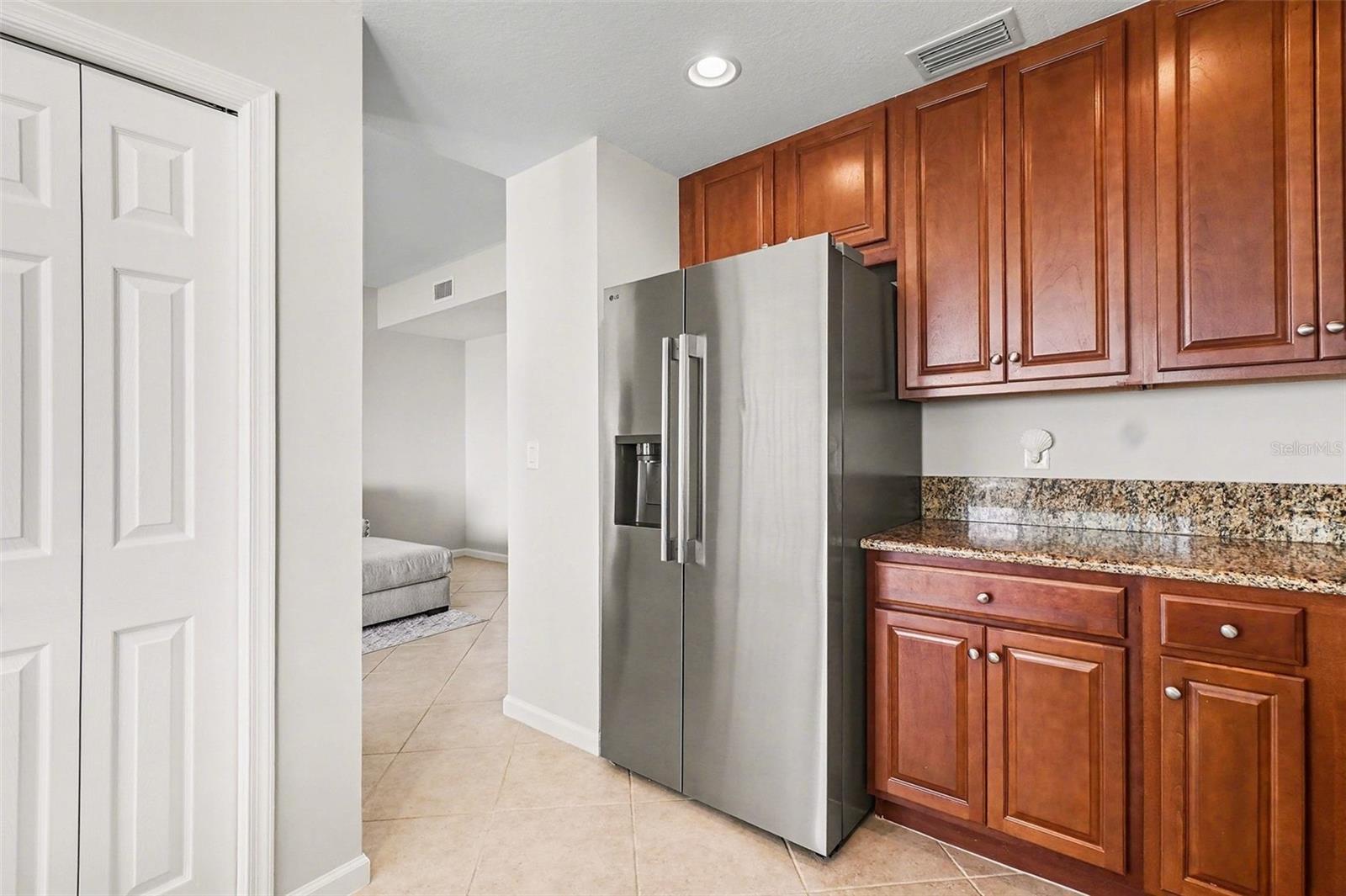 Image 11 of 53 For 4728 Club Drive 101