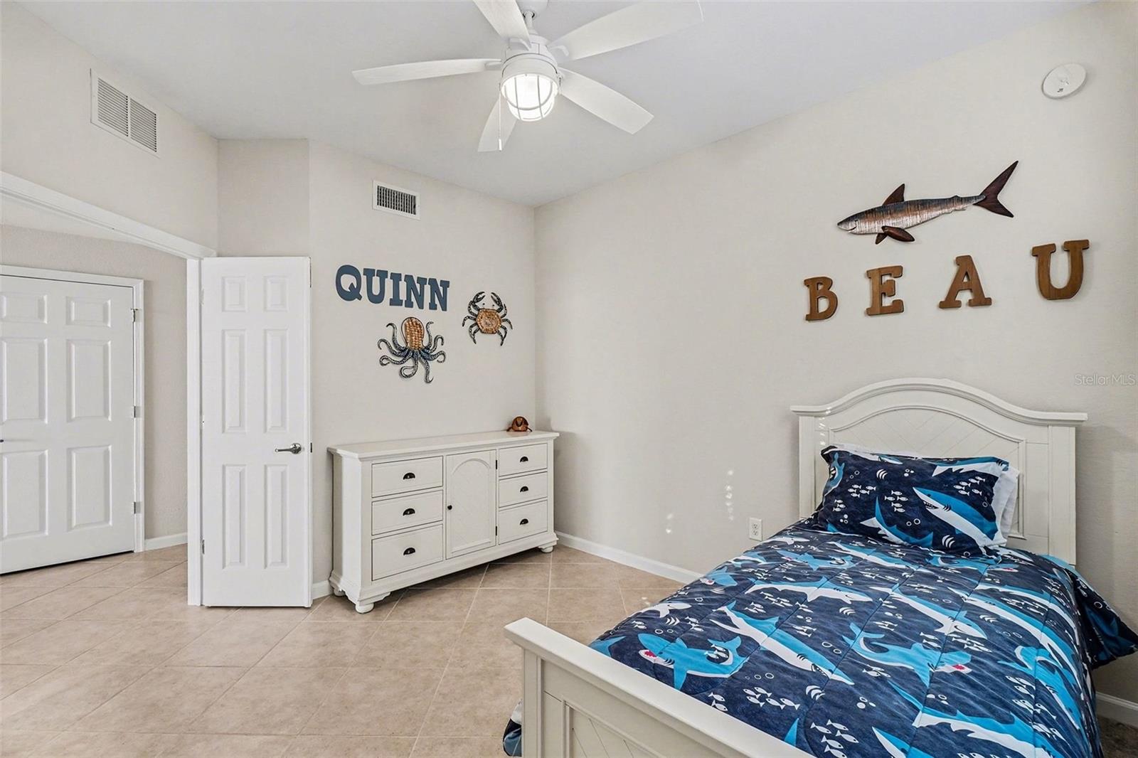 Image 20 of 53 For 4728 Club Drive 101