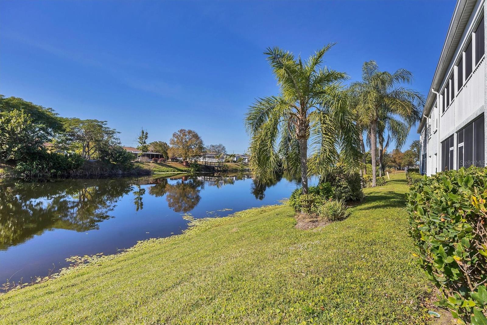 Image 23 of 30 For 5725 Greenwood Avenue 5103