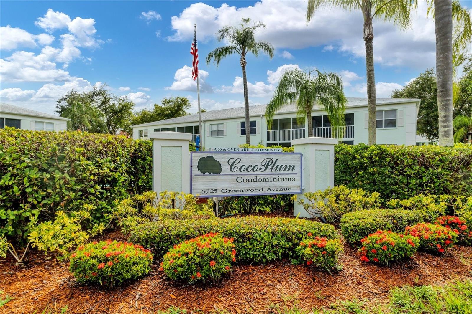 Image 27 of 30 For 5725 Greenwood Avenue 5103