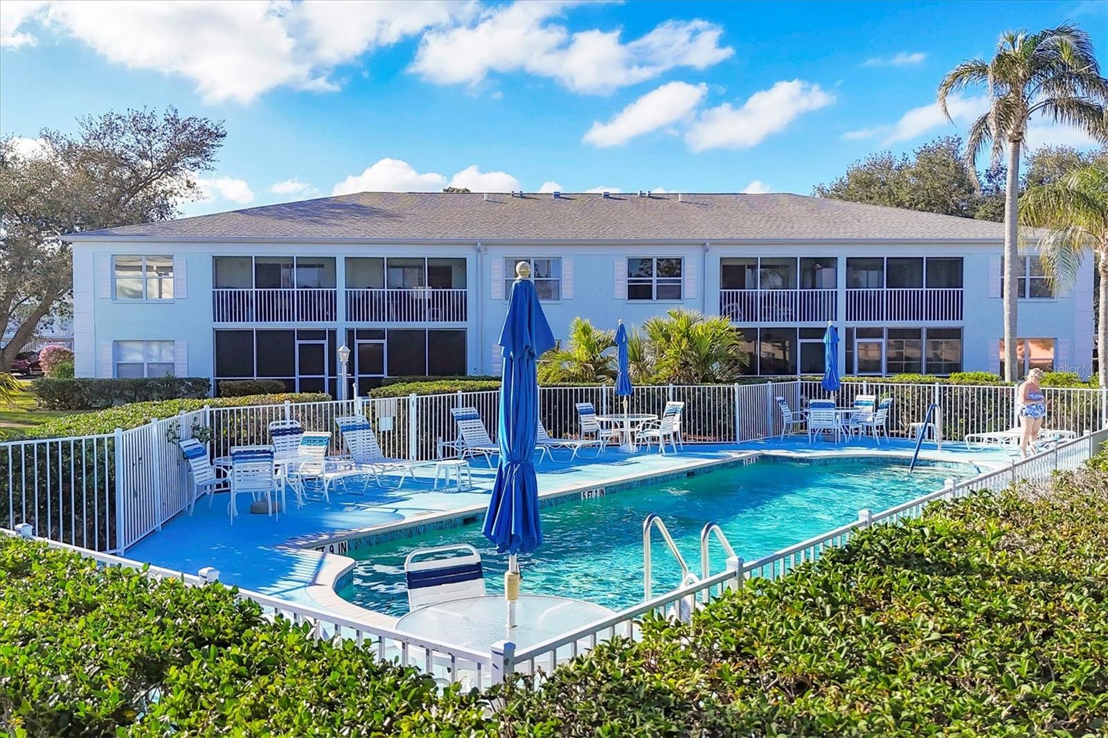 Image 29 of 30 For 5725 Greenwood Avenue 5103