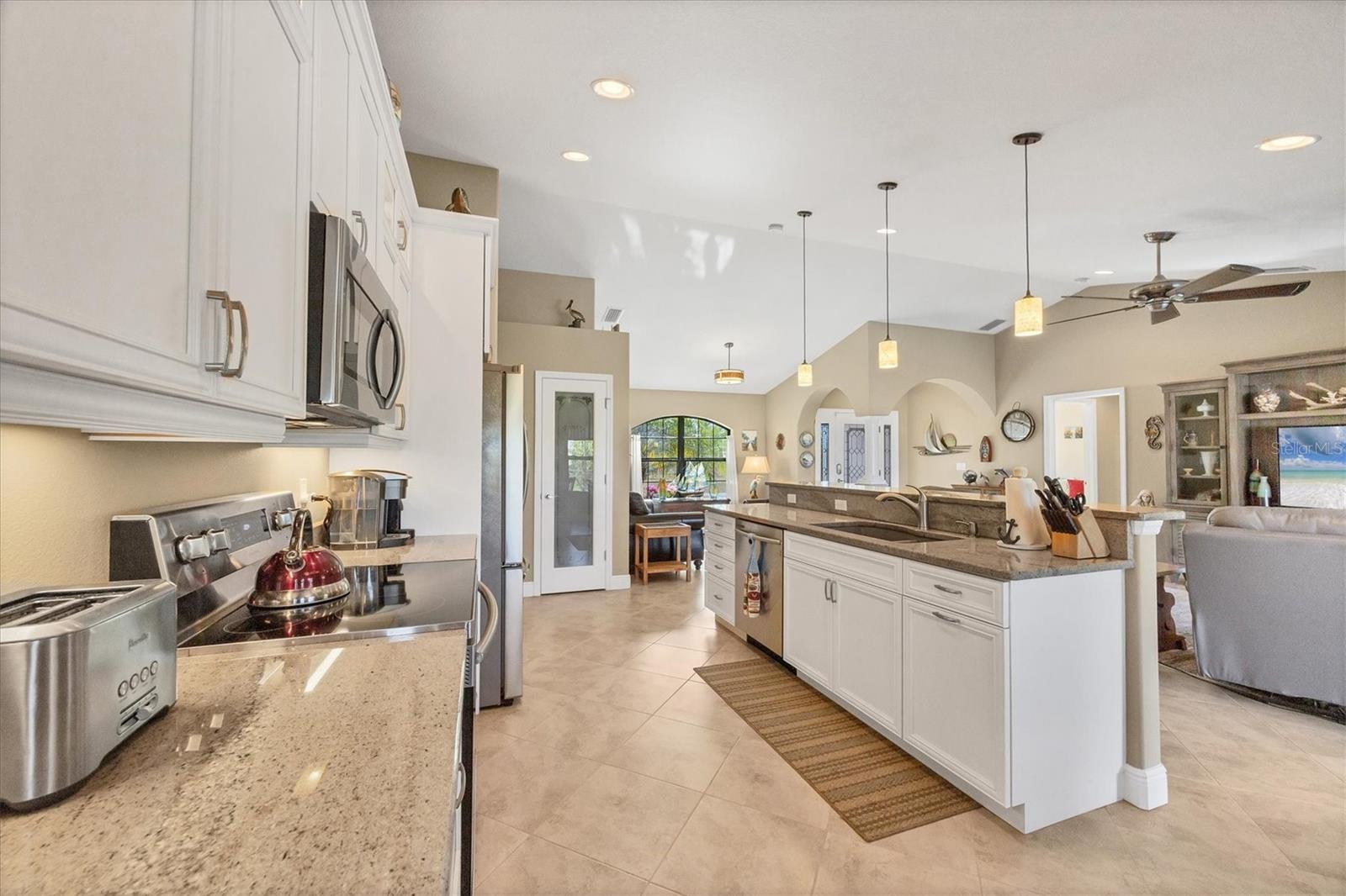 Image 11 of 52 For 10084 Topsail Avenue