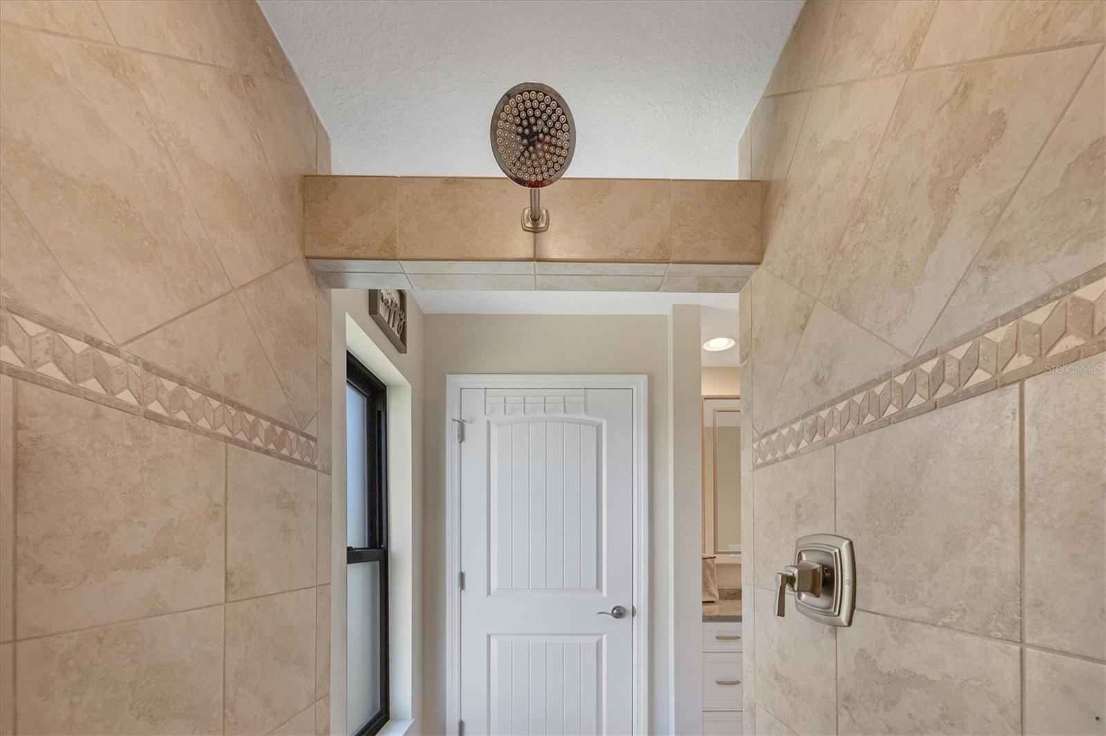 Image 17 of 52 For 10084 Topsail Avenue