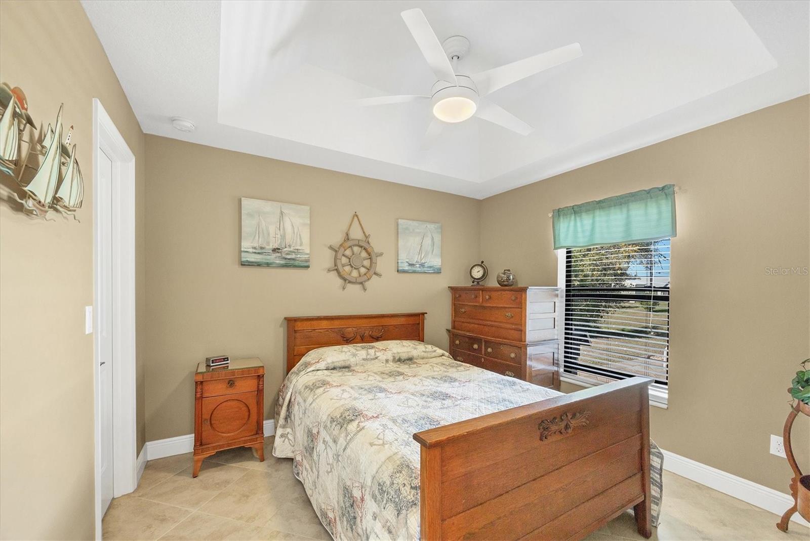 Image 19 of 52 For 10084 Topsail Avenue