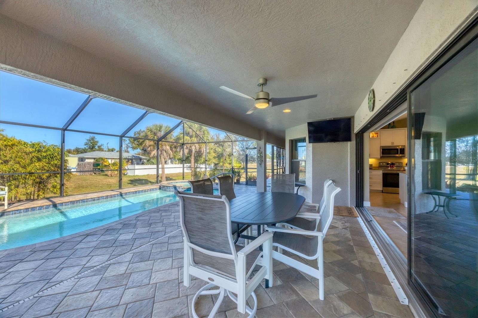 Image 26 of 52 For 10084 Topsail Avenue