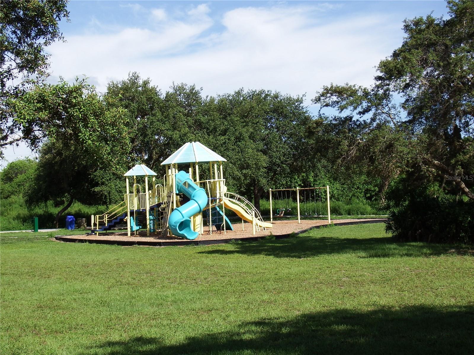 Image 20 of 100 For 35 Pine Valley Court