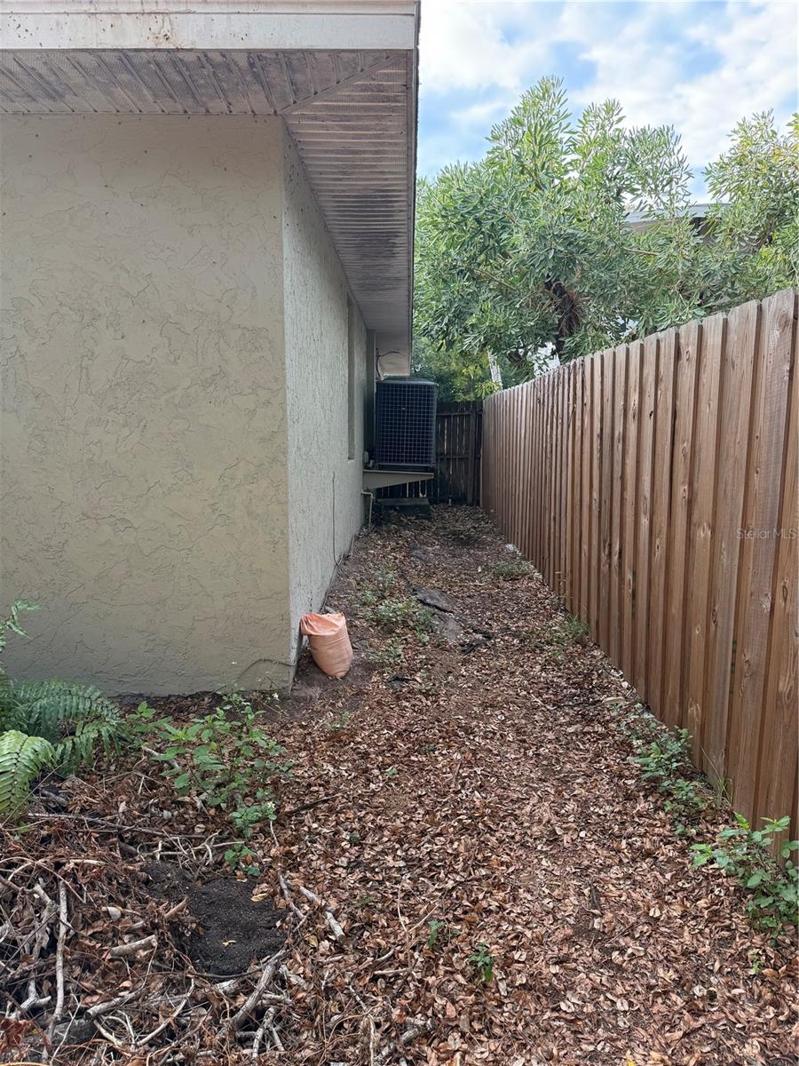 Image 18 of 30 For 4717 Hollingsworth Avenue