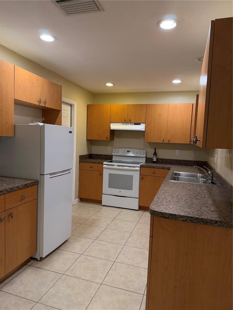 Image 5 of 30 For 4717 Hollingsworth Avenue