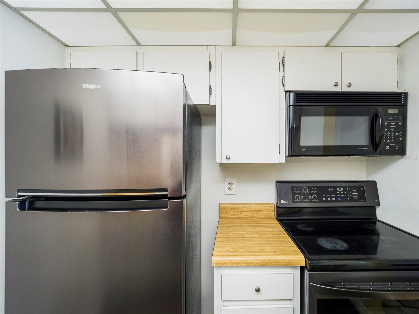 Image 17 of 36 For 3235 Beneva Road 101