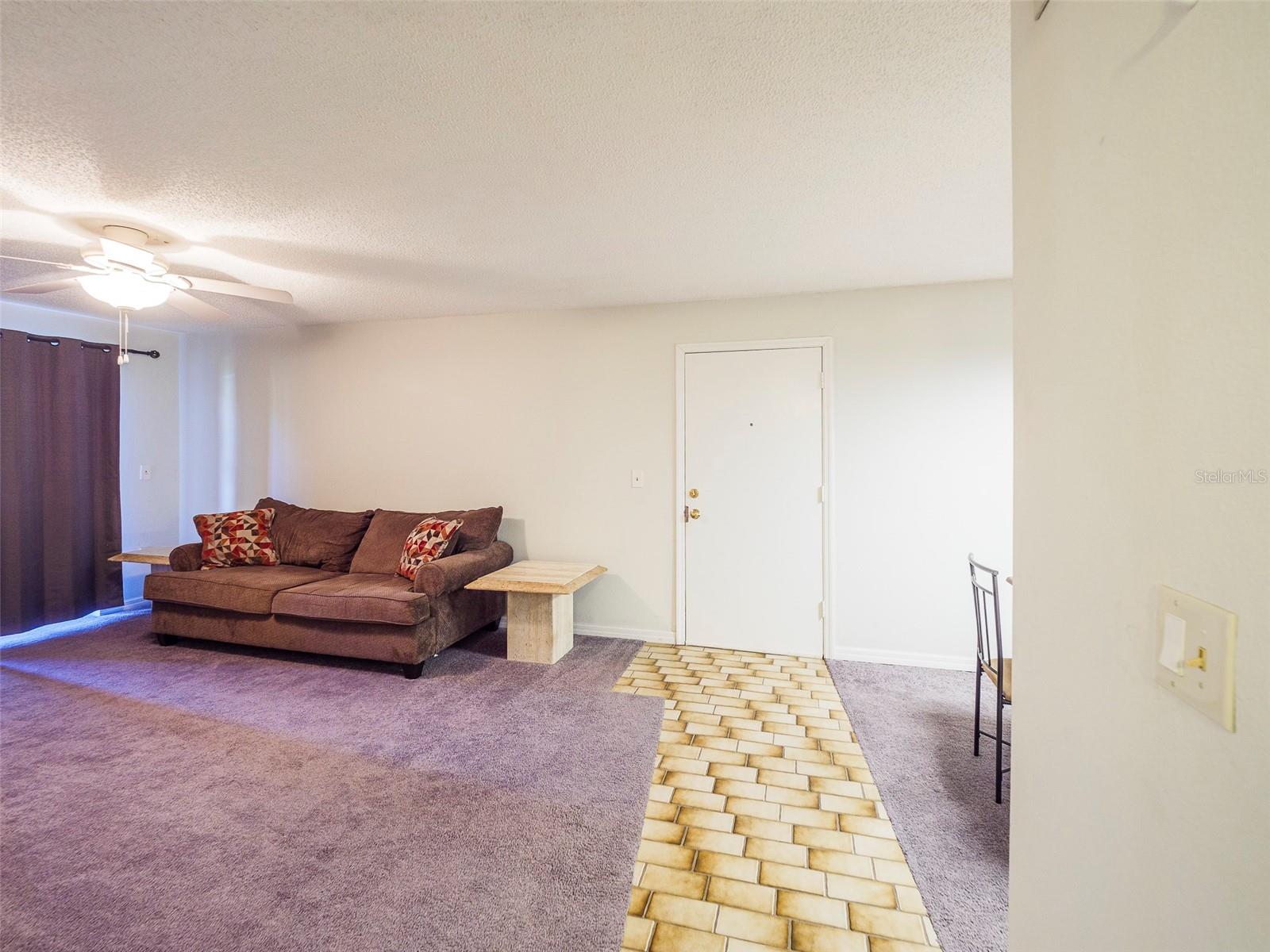 Image 21 of 36 For 3235 Beneva Road 101