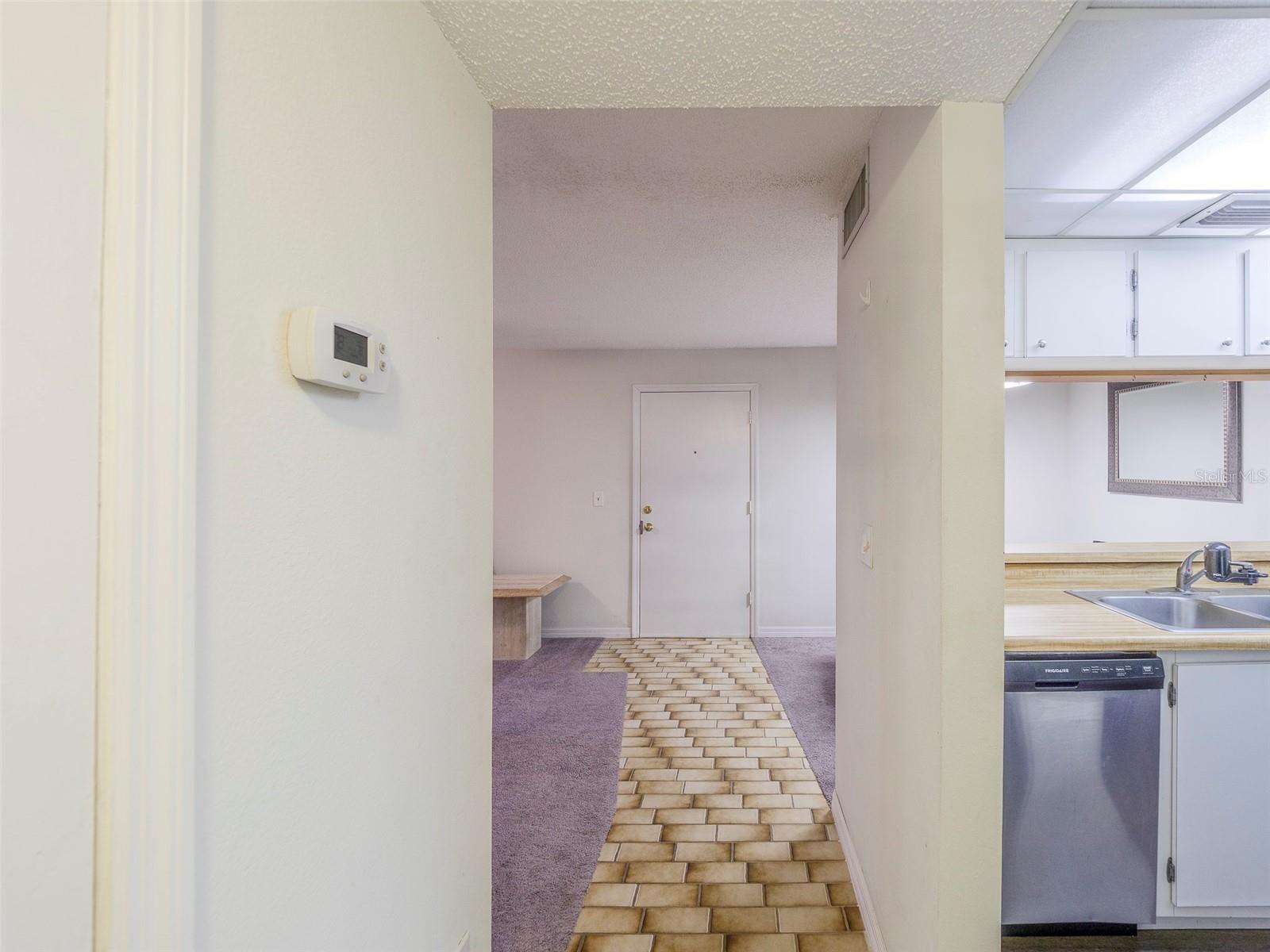 Image 29 of 36 For 3235 Beneva Road 101