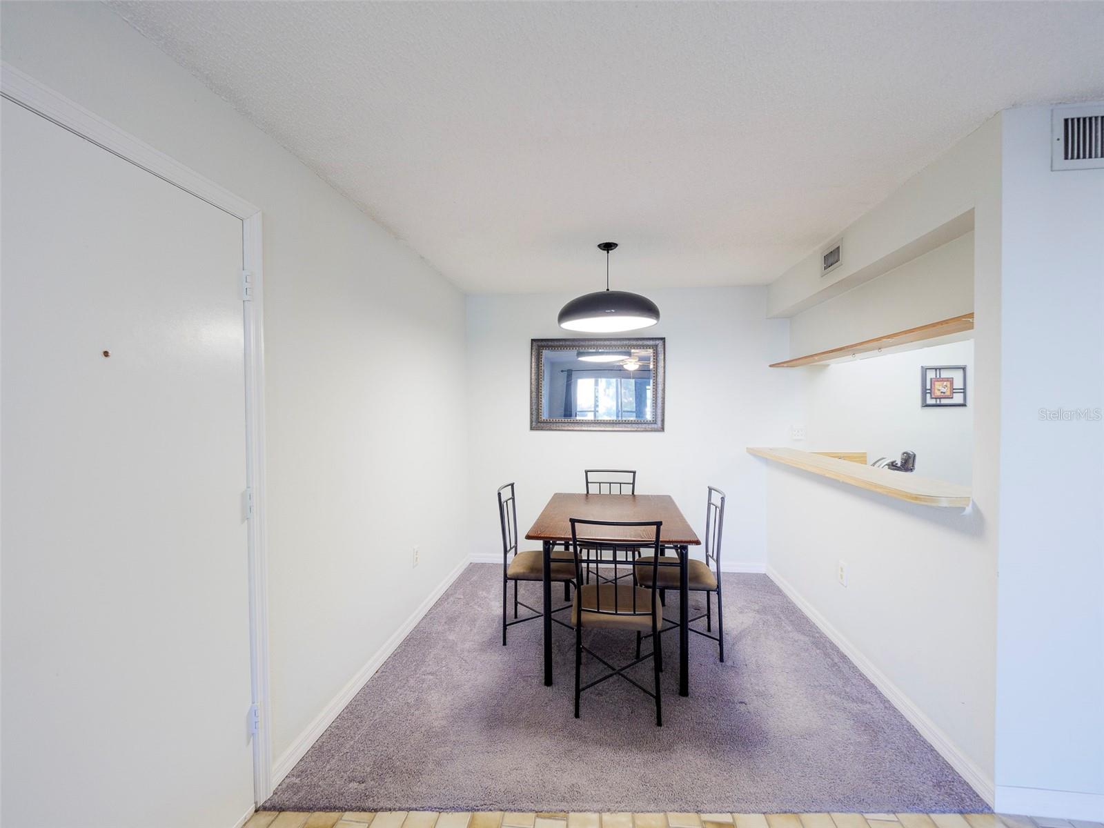 Image 5 of 36 For 3235 Beneva Road 101