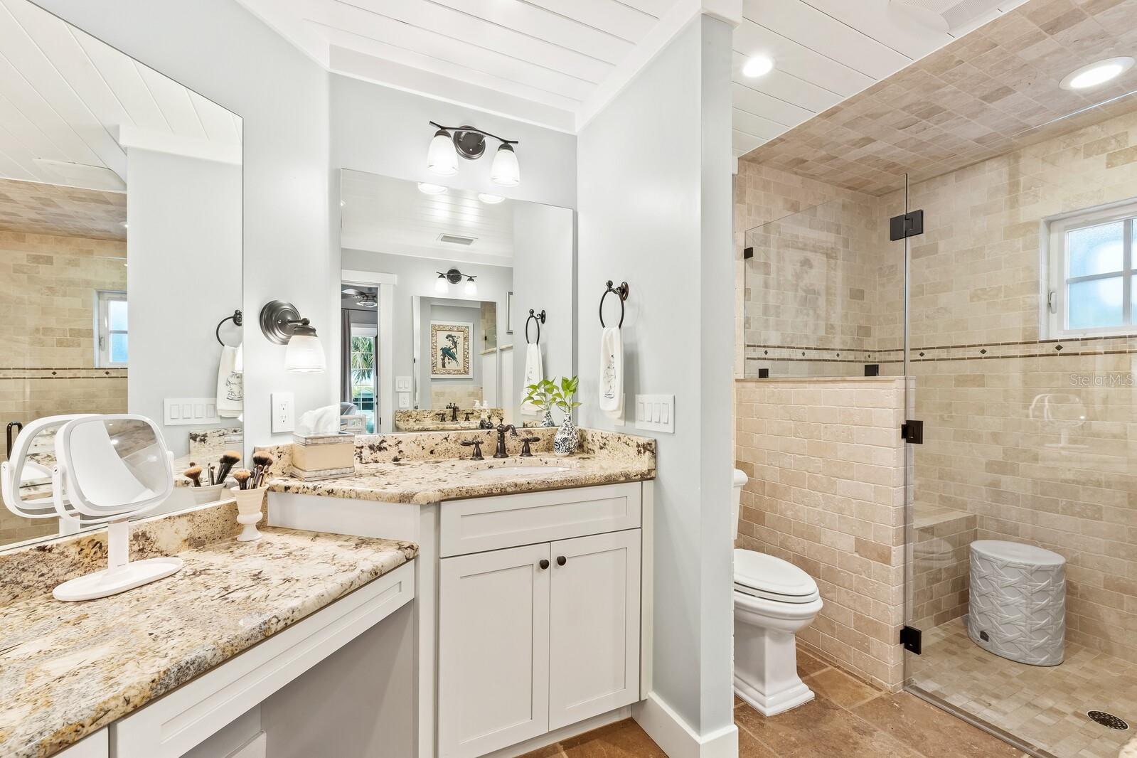 Image 14 of 36 For 760 Railroad Avenue