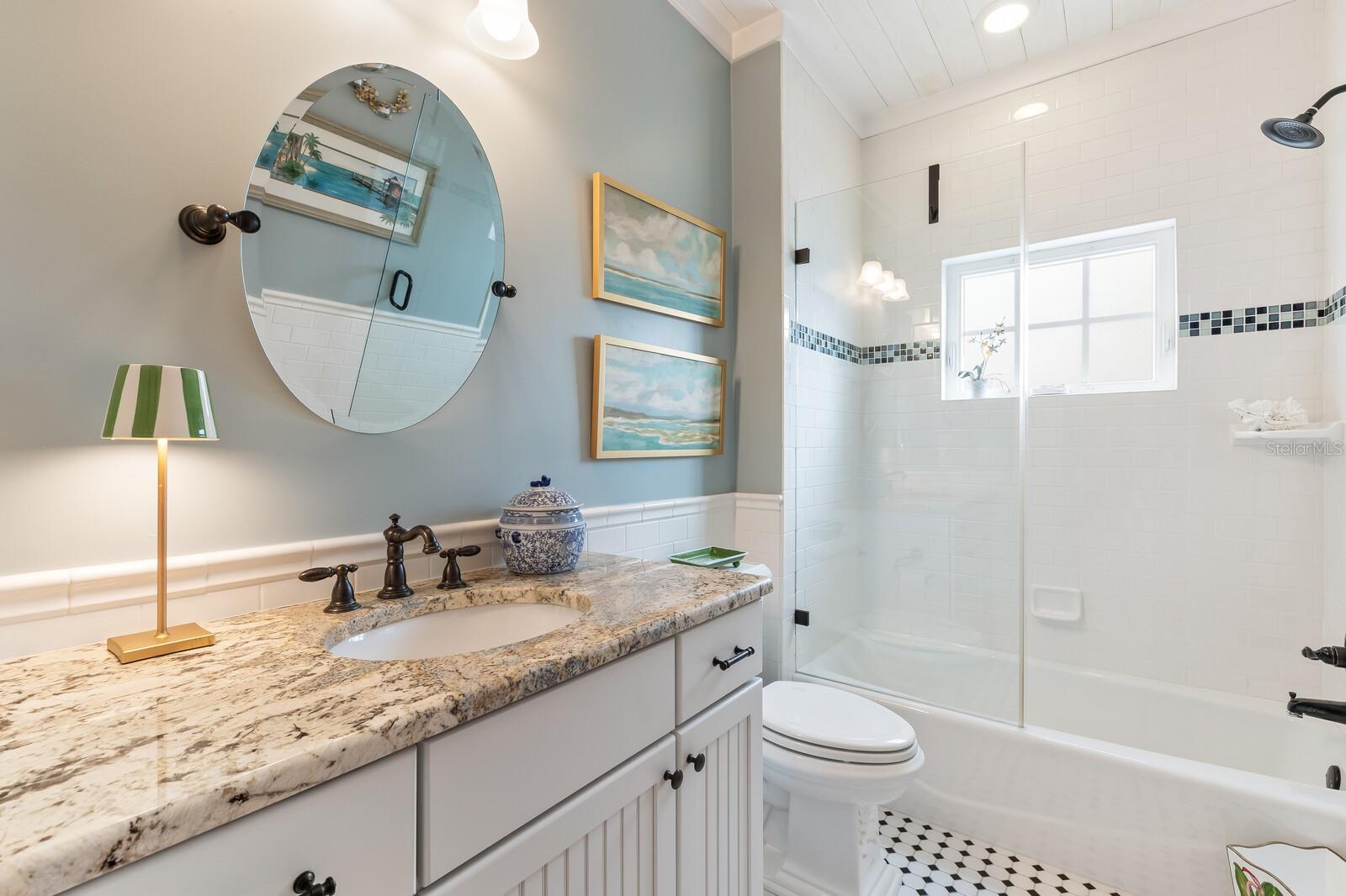 Image 16 of 36 For 760 Railroad Avenue