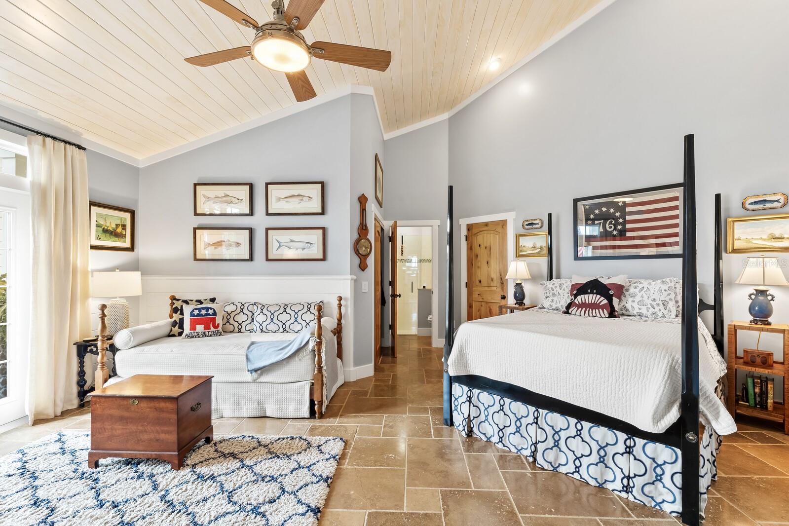 Image 17 of 36 For 760 Railroad Avenue