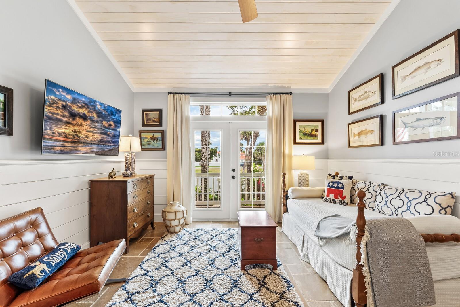 Image 18 of 36 For 760 Railroad Avenue