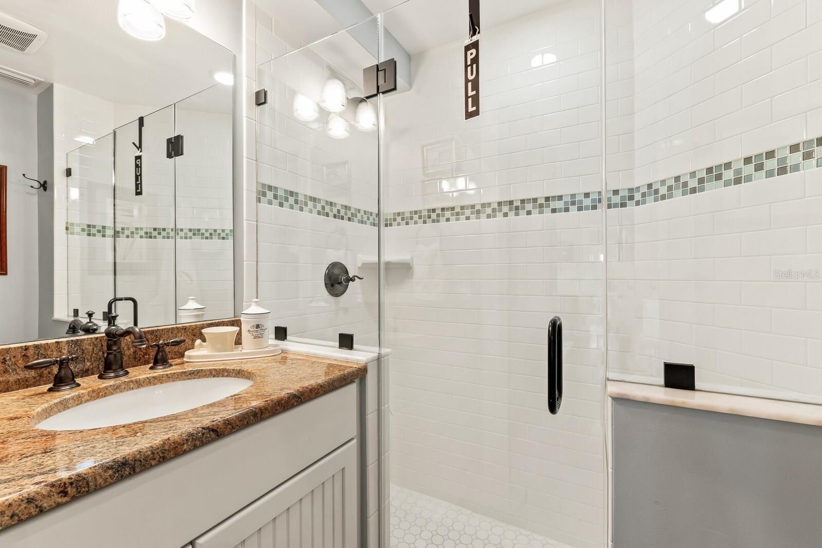 Image 19 of 36 For 760 Railroad Avenue