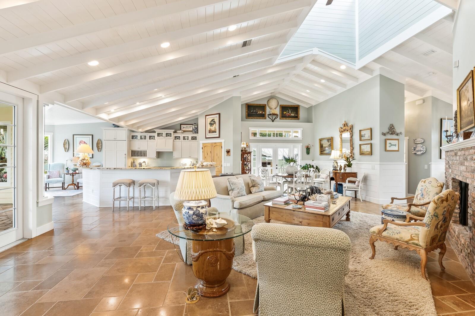 Image 4 of 36 For 760 Railroad Avenue