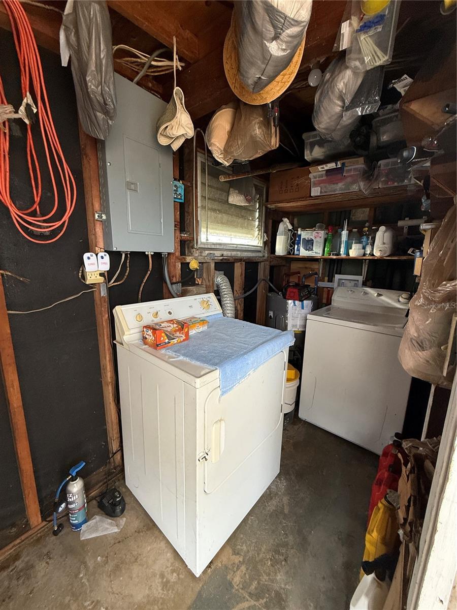 Image 15 of 17 For 2064 Michigan Avenue