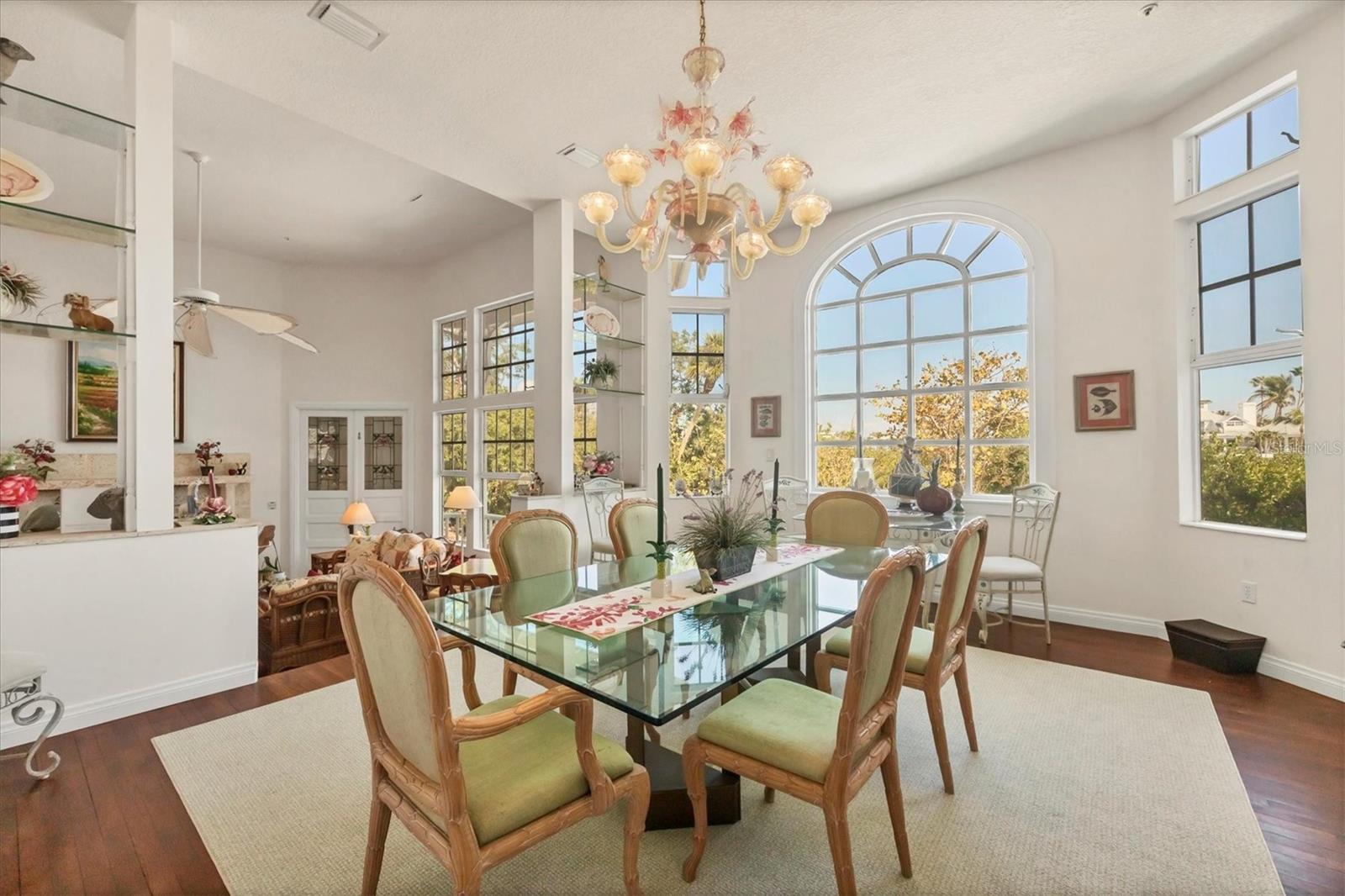 Image 25 of 54 For 1660 16th Street E