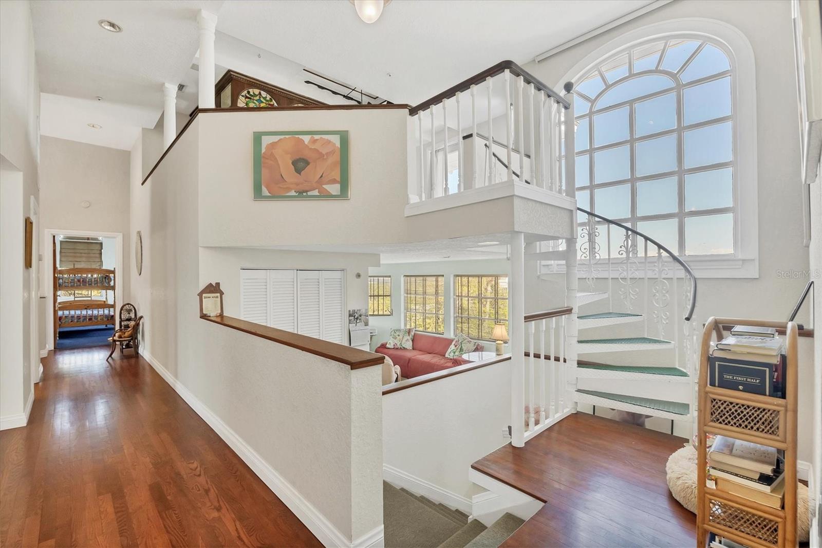 Image 32 of 54 For 1660 16th Street E