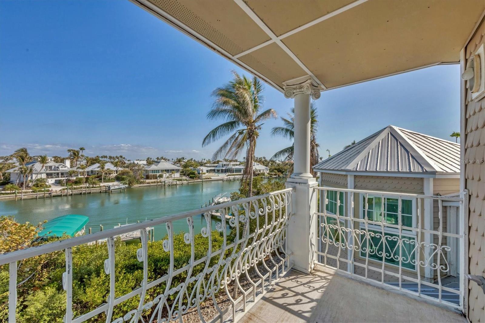 Image 41 of 54 For 1660 16th Street E