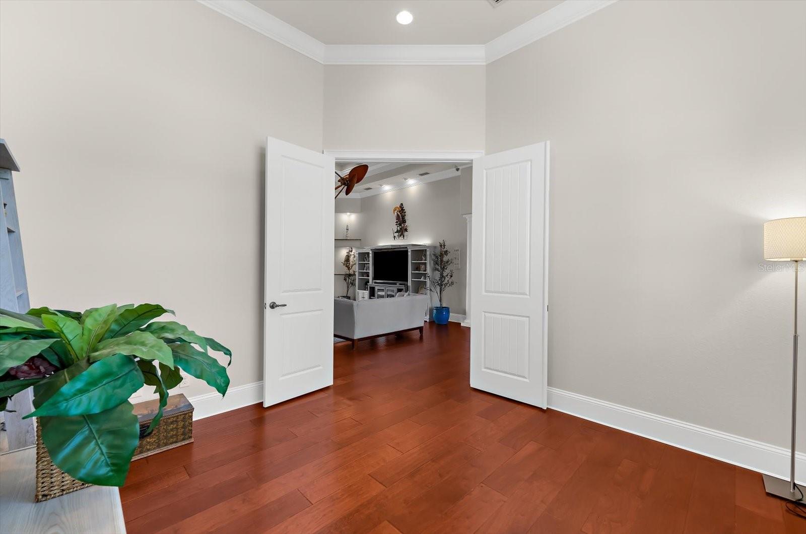 Image 17 of 57 For 9614 Shelburne Circle