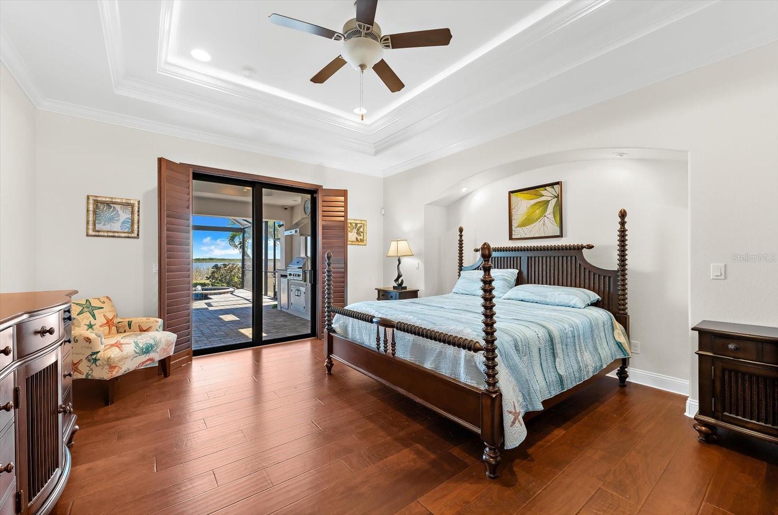 Image 19 of 57 For 9614 Shelburne Circle