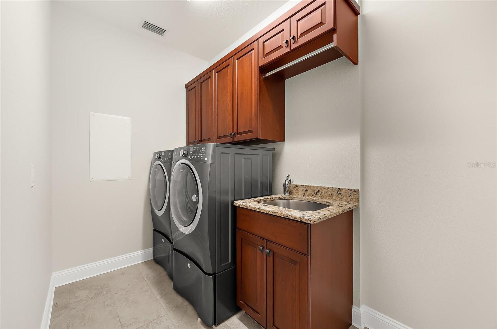 Image 35 of 57 For 9614 Shelburne Circle