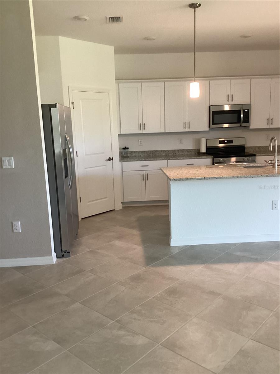 Image 4 of 16 For 1689 Saddlewood Circle