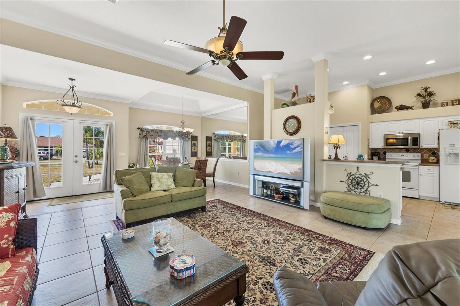 Image 8 of 36 For 9350 Gulfstream Boulevard