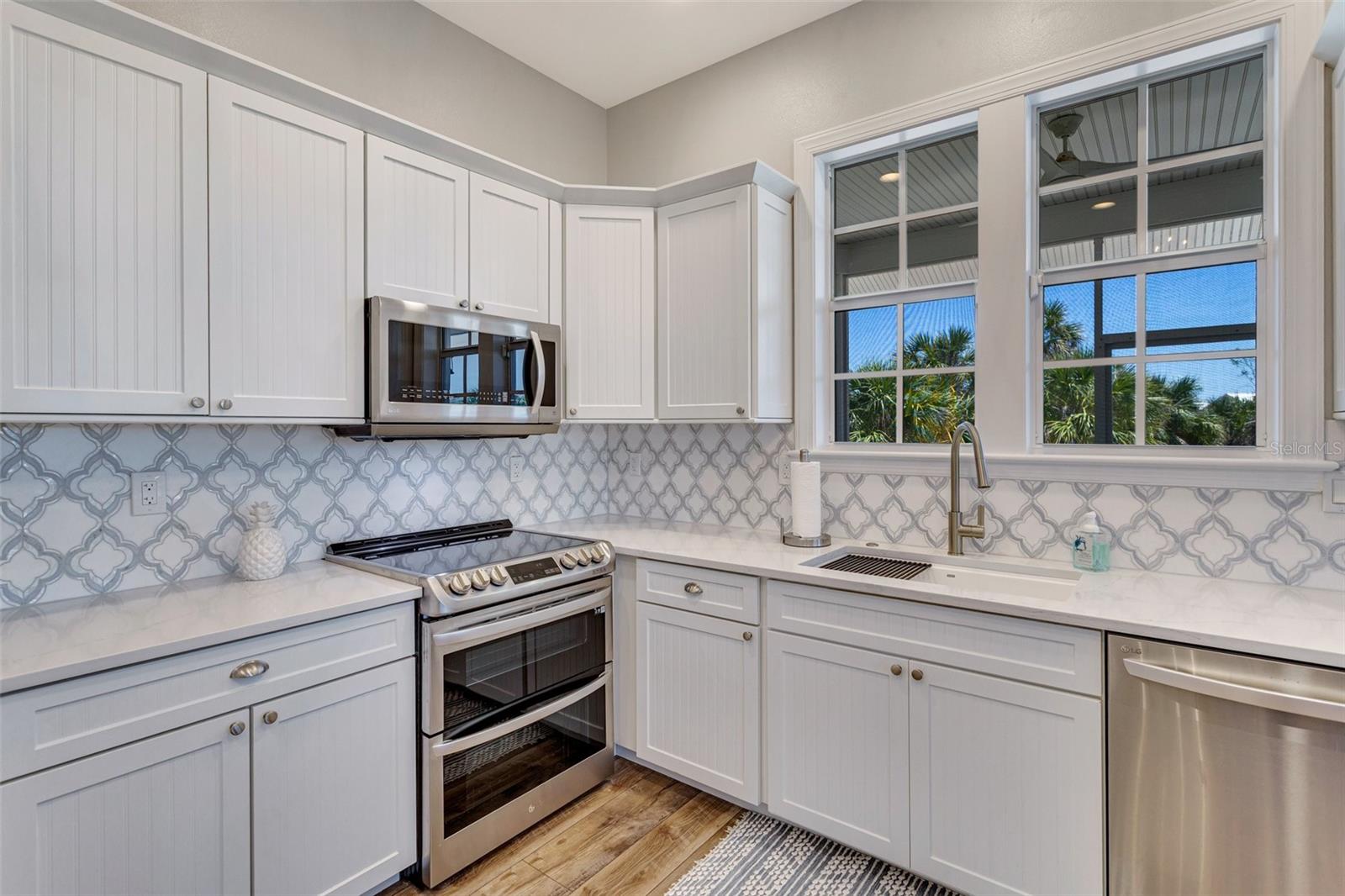 Image 12 of 56 For 32 Palm Drive