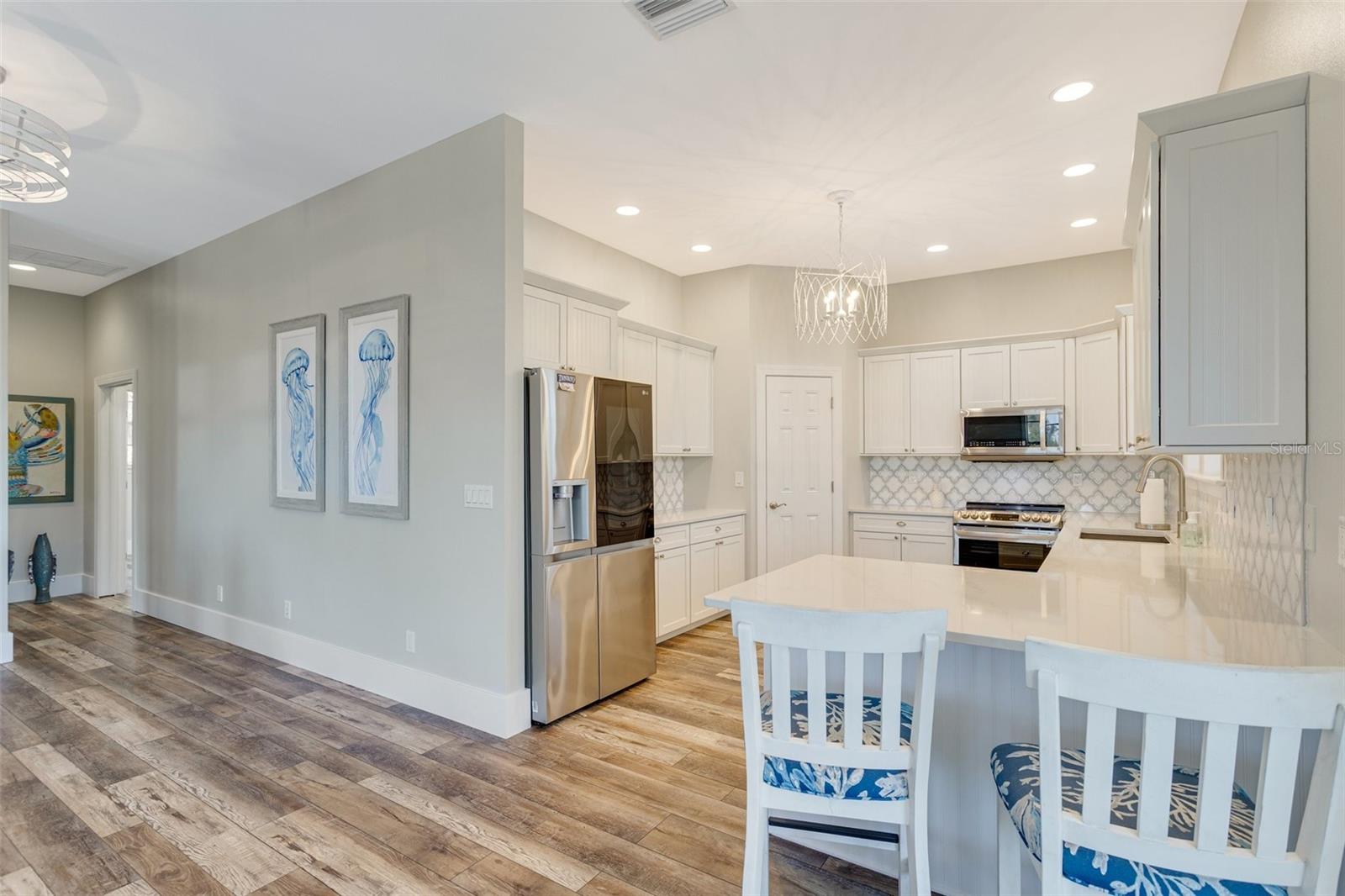 Image 14 of 56 For 32 Palm Drive