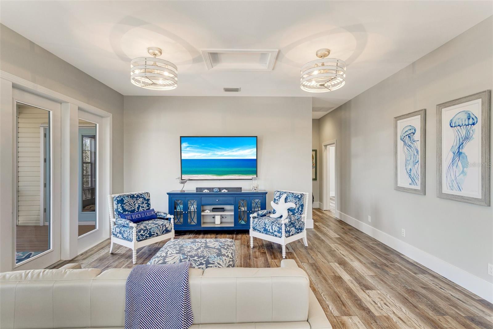 Image 20 of 56 For 32 Palm Drive