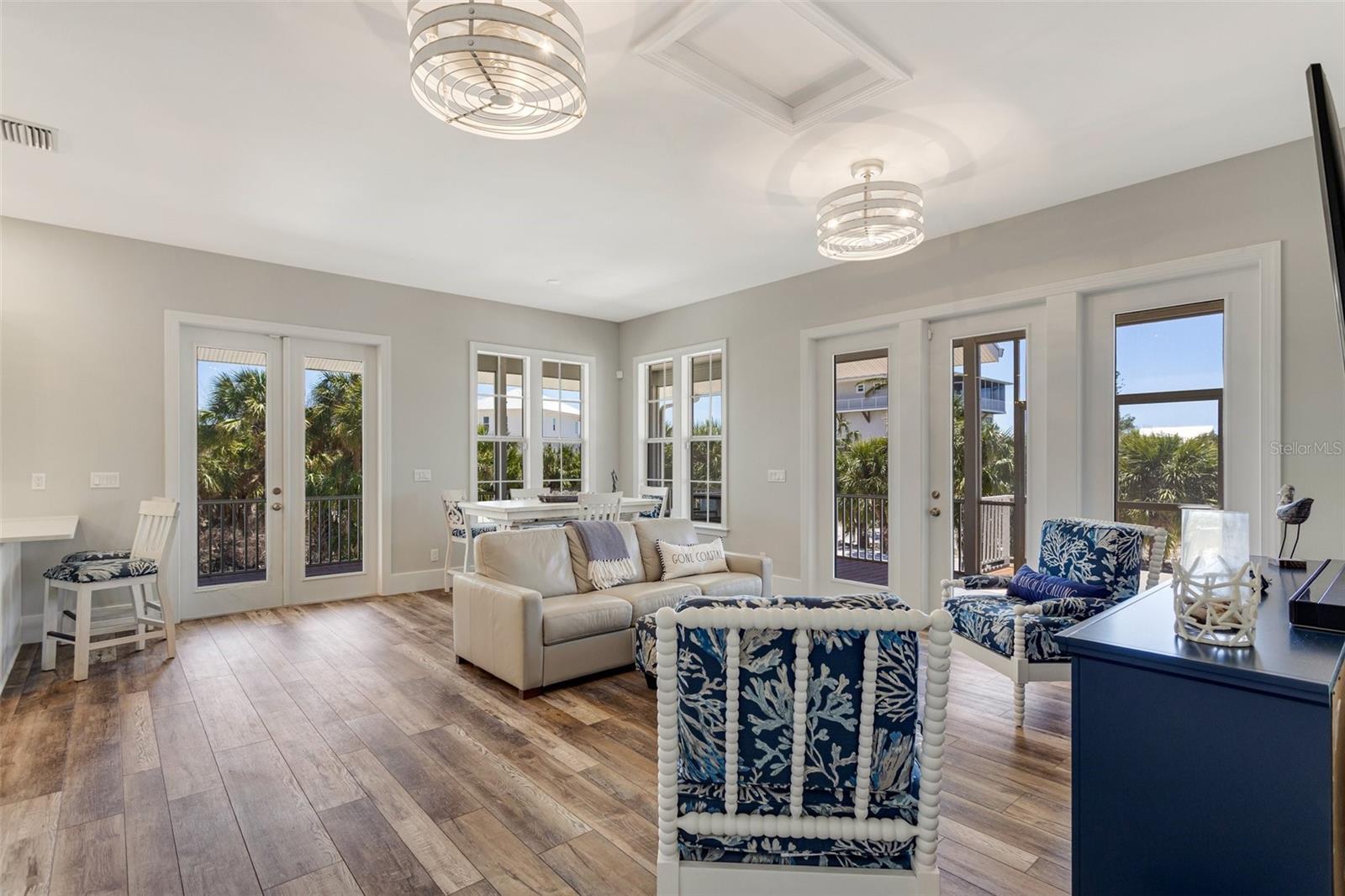 Image 22 of 56 For 32 Palm Drive