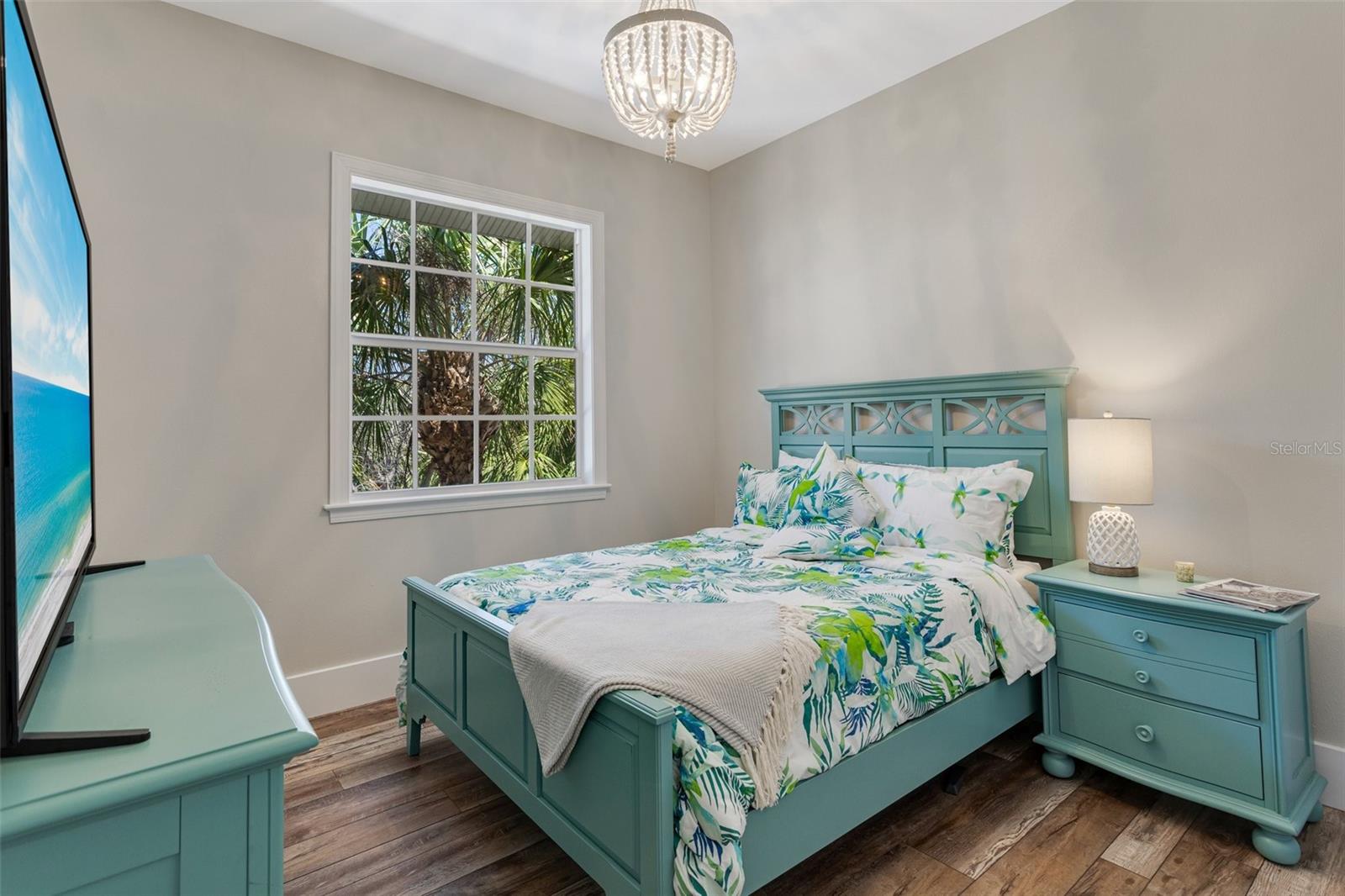 Image 25 of 56 For 32 Palm Drive