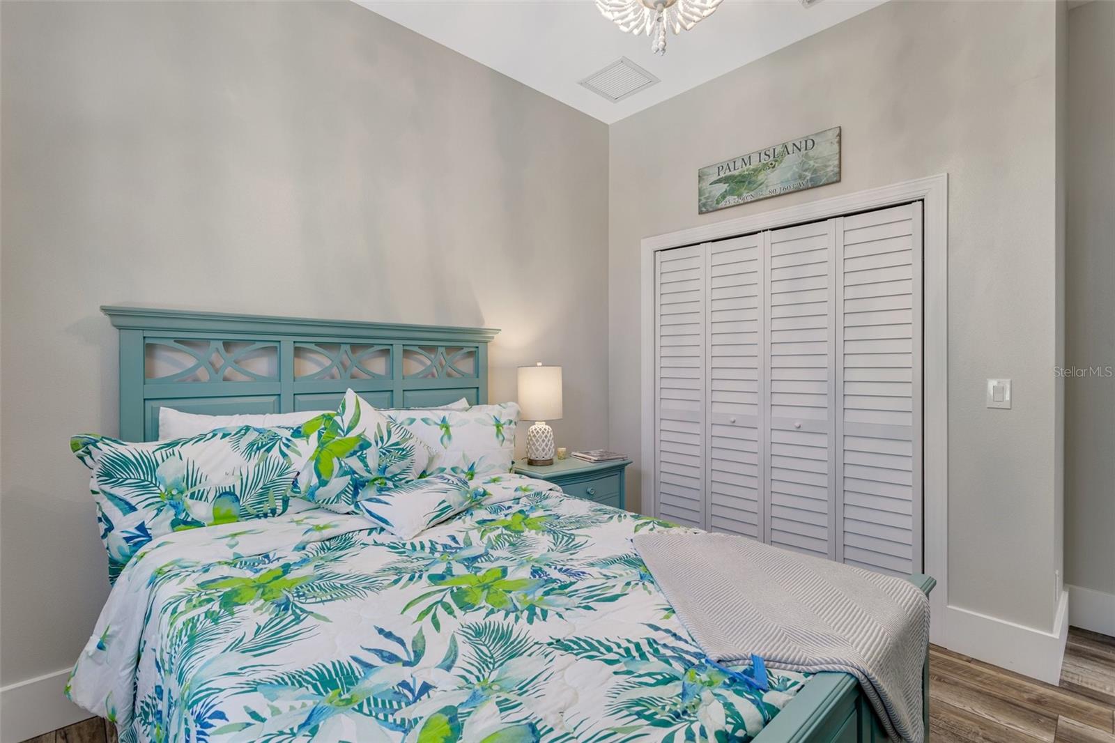 Image 26 of 56 For 32 Palm Drive