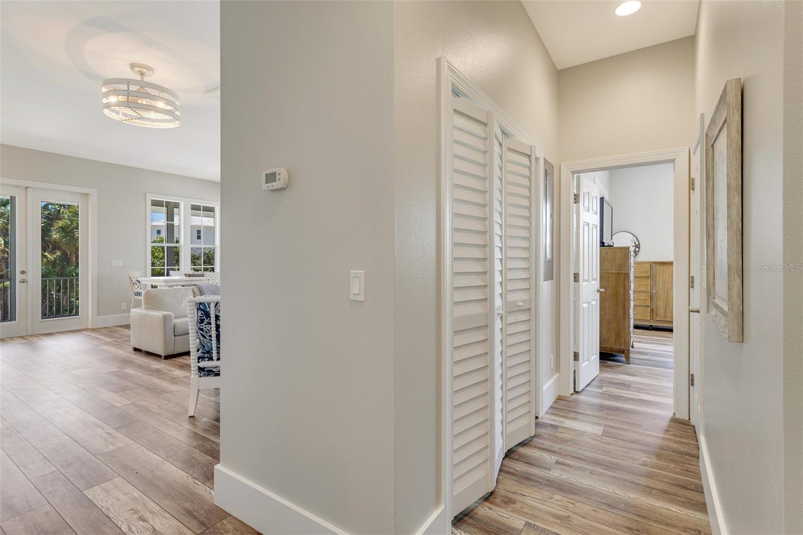 Image 28 of 56 For 32 Palm Drive