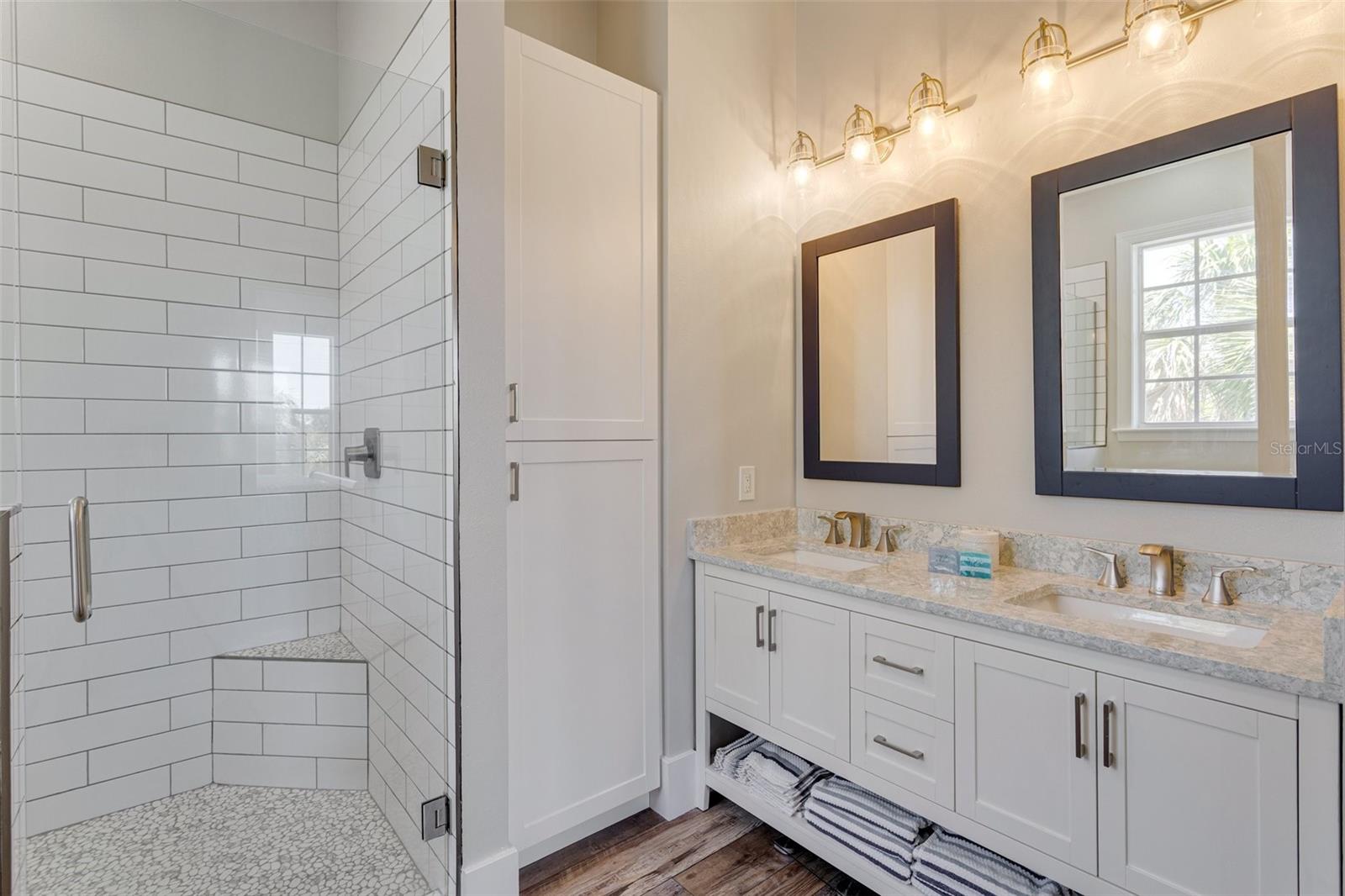 Image 34 of 56 For 32 Palm Drive