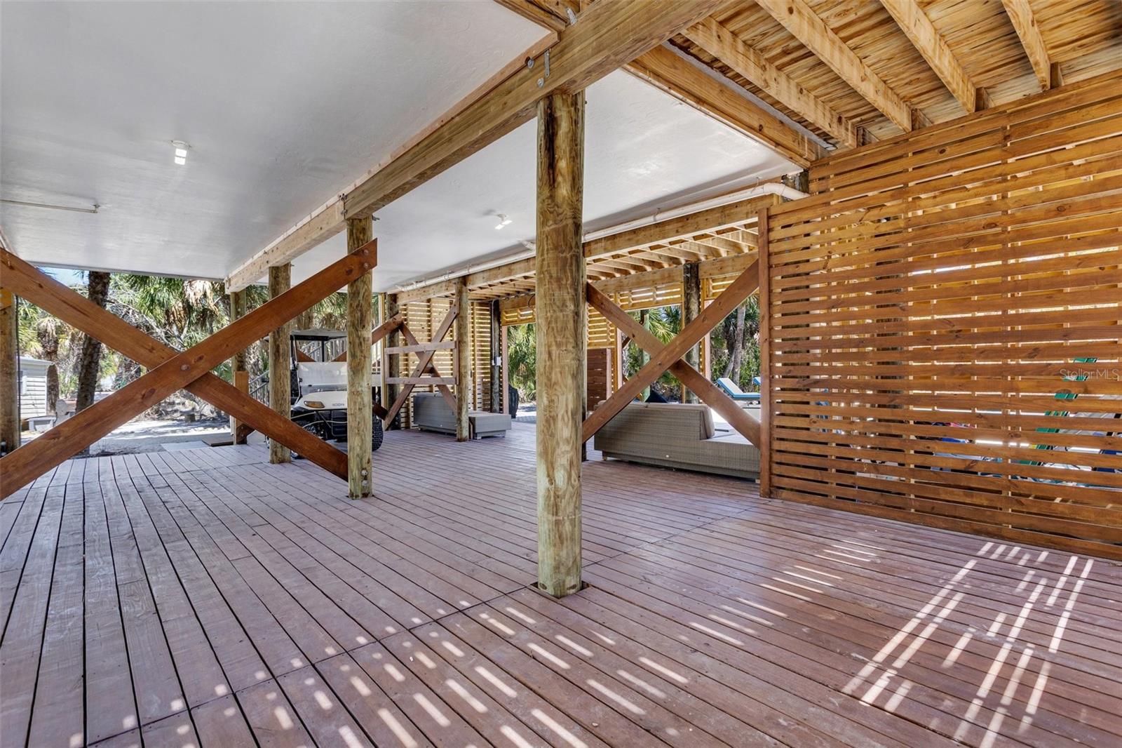 Image 43 of 56 For 32 Palm Drive