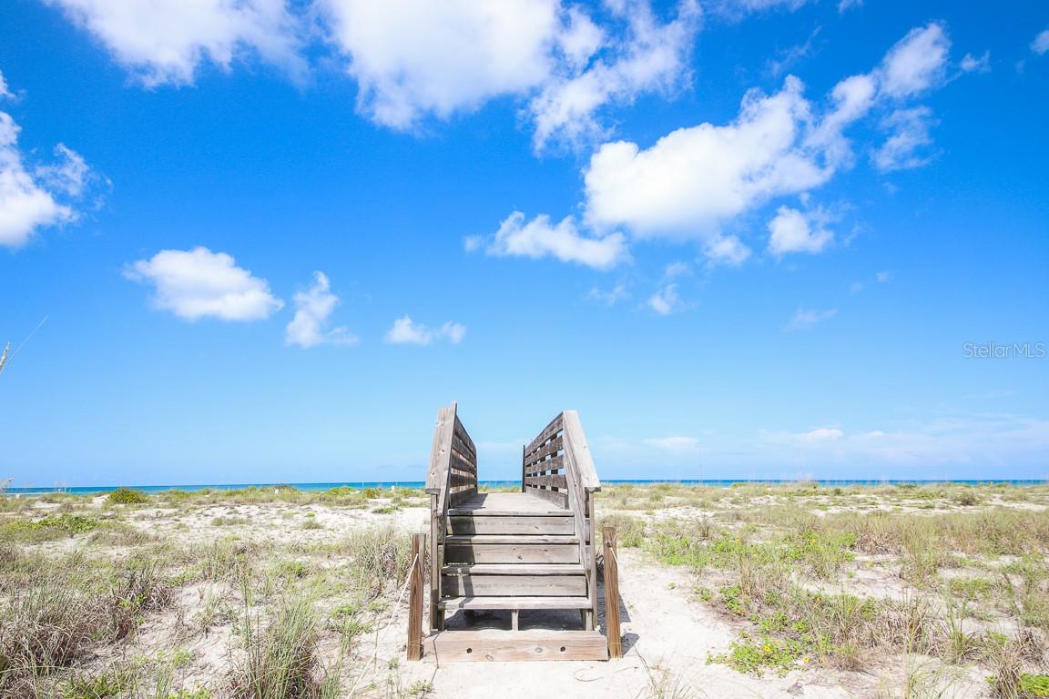 Image 53 of 56 For 32 Palm Drive